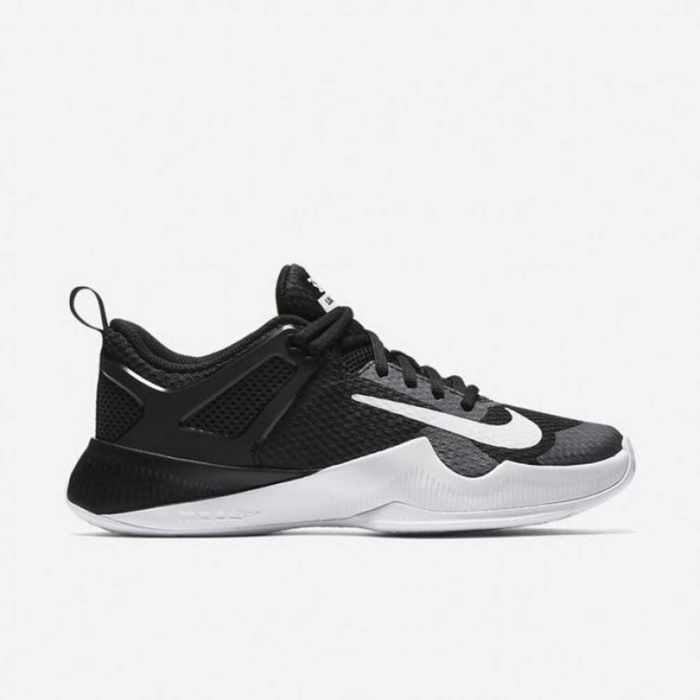 Black Nike Tennis Shoes